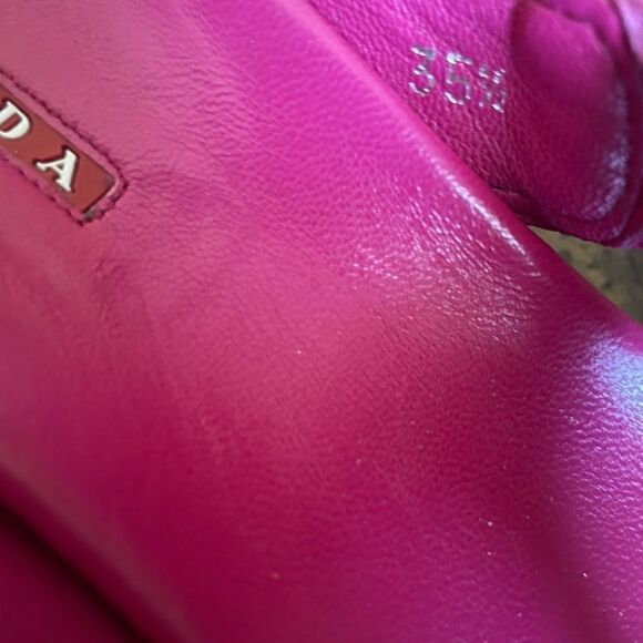 90’s Prada Hot Pink Flip Flops Size 35.5 - Picture 7 of 8